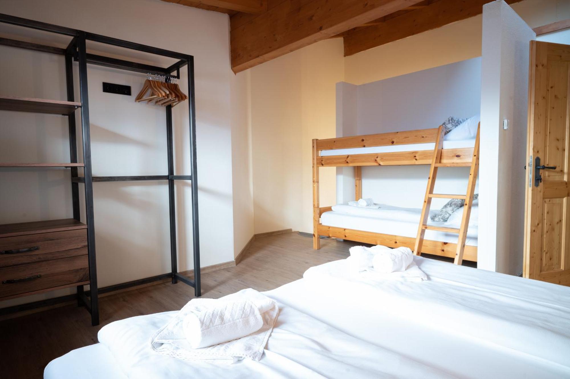 Landhaus Lodges Kaprun By We Rent Rum bild